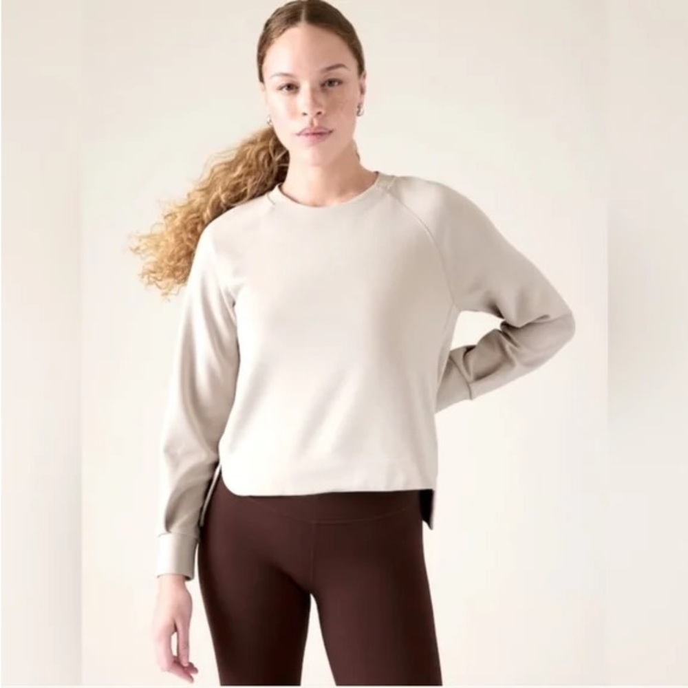 Athleta Seasoft Softstreme Crewneck Sweatshirt, Abalone Grey, L, VEUC, Modal